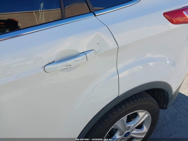 Продаж на аукціоні авто 2015 Ford Escape Se, vin: 1FMCU9GX2FUB07783, номер лоту: 43574051