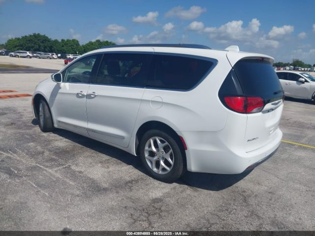 2020 CHRYSLER PACIFICA 2C4RC1GG9LR289428 Photo 2