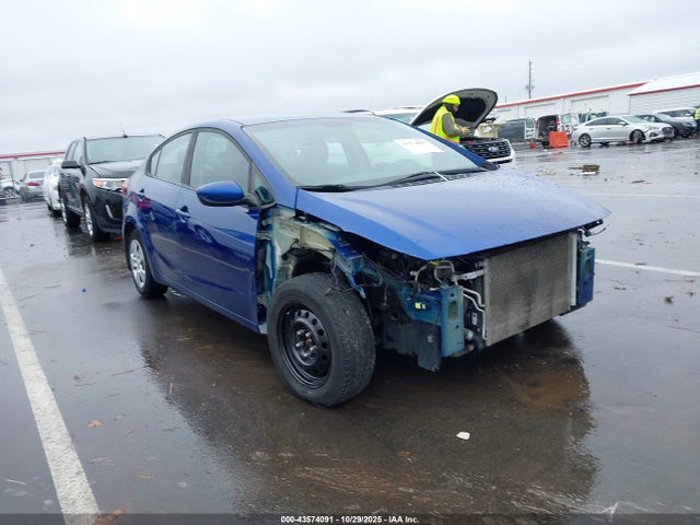 Auction sale of the 2017 Kia Forte Lx, vin: 3KPFK4A72HE117086, lot number: 43574091