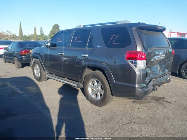 2013 TOYOTA 4RUNNER JTEZU5JR0D5048527 Photo 2