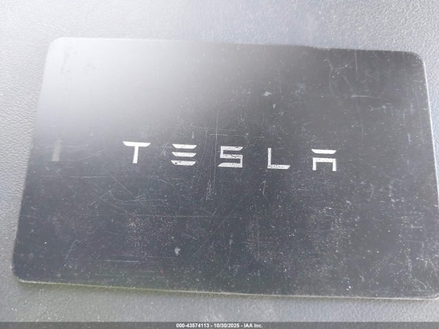 2024 TESLA MODEL Y 7SAYGDEE7RA323793 Photo 10