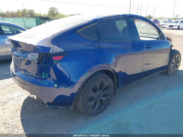 2024 TESLA MODEL Y 7SAYGDEE7RA323793 Photo 3