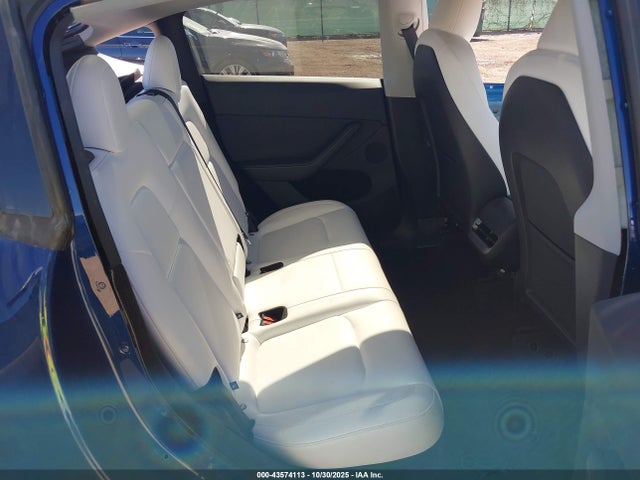 2024 TESLA MODEL Y 7SAYGDEE7RA323793 Photo 7