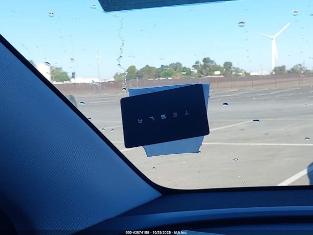 2026 TESLA MODEL Y 7SAYGDEE7TF370414 Photo 10