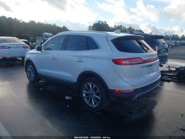 2019 LINCOLN MKC 5LMCJ2C97KUL09999 Photo 2