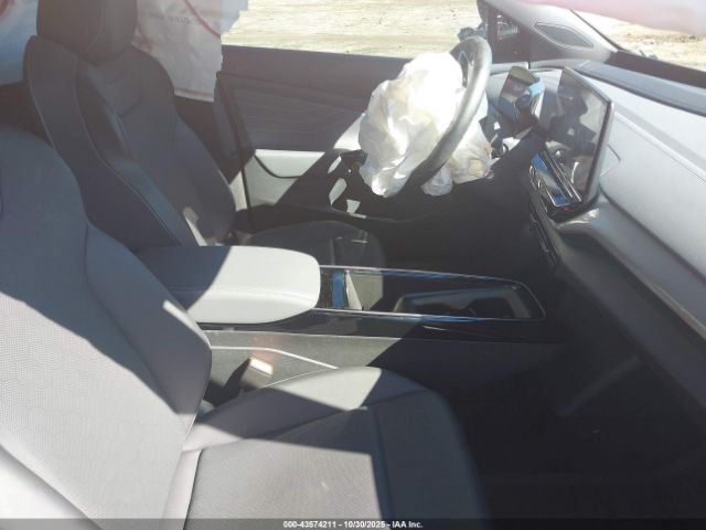 2024 VOLKSWAGEN ID.4 1V25MPE8XRC015925 Photo 4