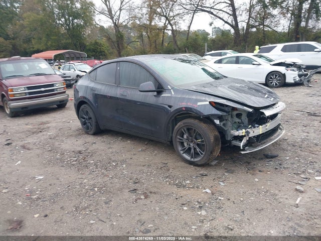 2025 TESLA MODEL Y 7SAYGDEE9SA337250 Photo 0