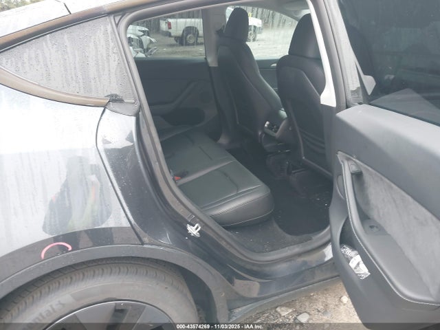 2025 TESLA MODEL Y 7SAYGDEE9SA337250 Photo 7