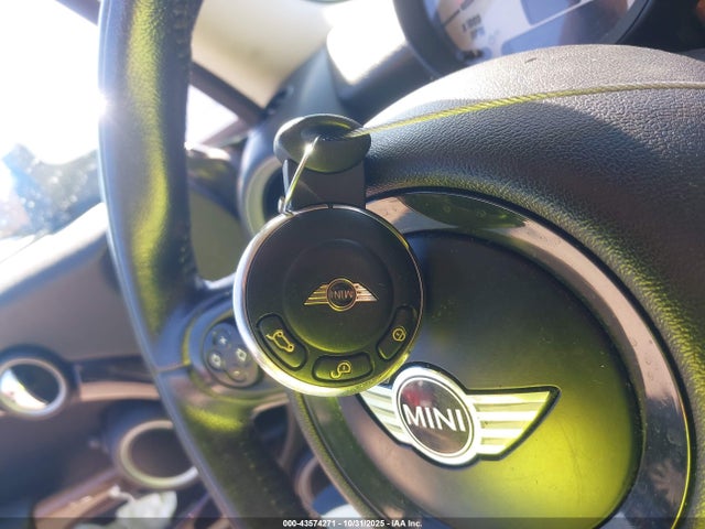 2012 MINI COOPER WMWSU3C58CT259681 Photo 10