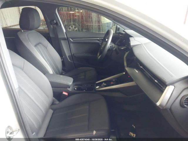 2022 AUDI A3 WAUBUDGY9NA024294 Photo 4
