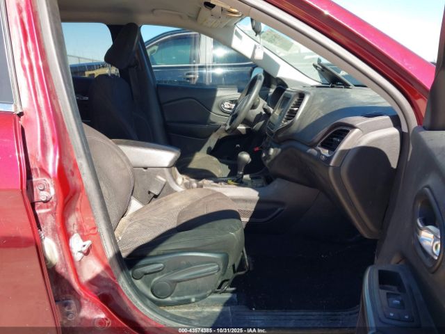 2019 JEEP CHEROKEE 1C4PJLCB8KD297573 Photo 4