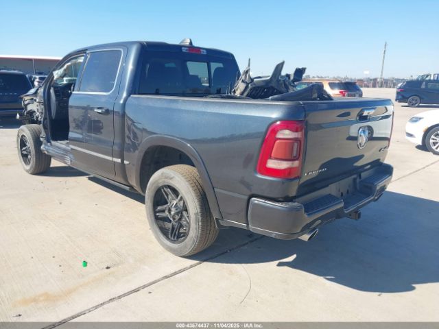 2019 RAM 1500 1C6SRFHT1KN632664 Photo 2