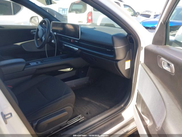 2023 HYUNDAI IONIQ 6 KMHM24AA2PA020857 Photo 4