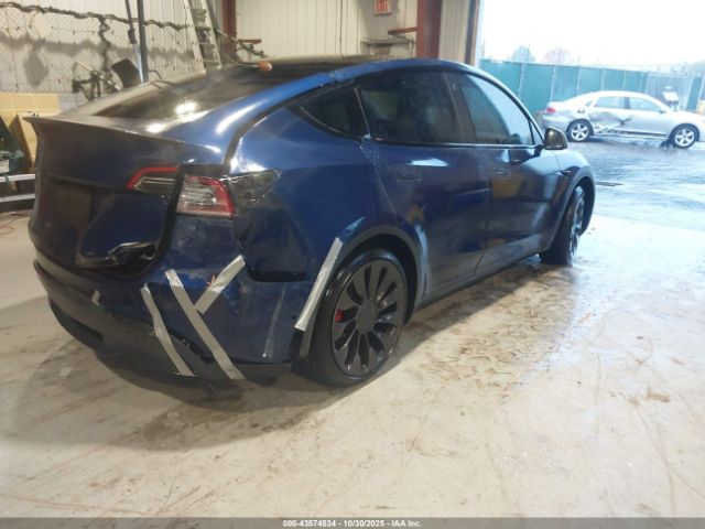 2021 TESLA MODEL Y 5YJYGDEF1MF201786 Photo 3