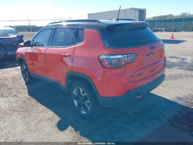2018 JEEP COMPASS 3C4NJDDB4JT315734 Photo 2