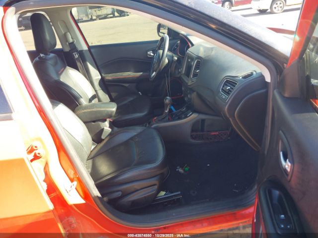 2018 JEEP COMPASS 3C4NJDDB4JT315734 Photo 4