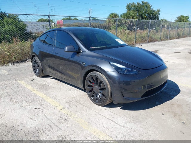 2025 TESLA MODEL Y 7SAYGDEF7SA350765 Photo 0