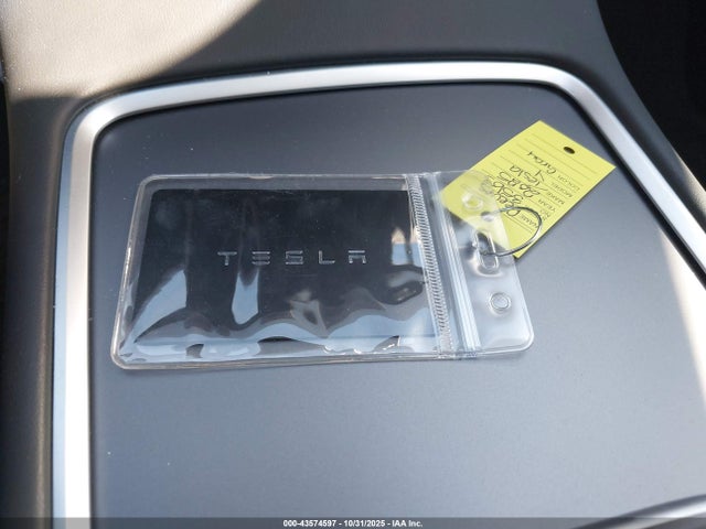 2025 TESLA MODEL Y 7SAYGDEF7SA350765 Photo 10