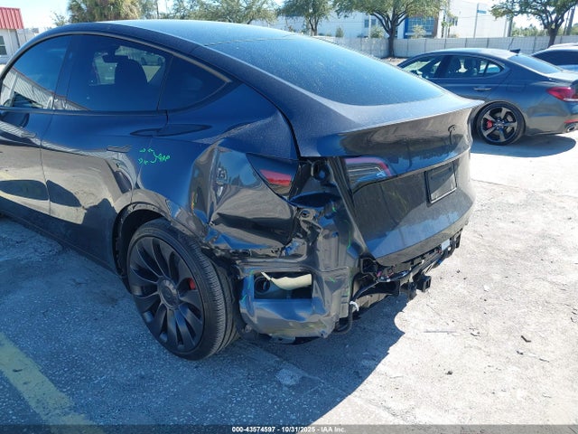 2025 TESLA MODEL Y 7SAYGDEF7SA350765 Photo 5