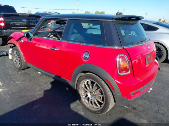 2007 MINI COOPER S WMWMF73527TL85115 Photo 2
