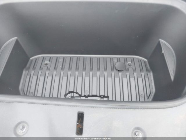 2024 TESLA MODEL Y 7SAYGDEE2RA258464 Photo 9
