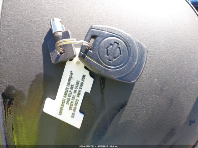 2024 HARLEY-DAVIDSON FLHX 1HD1KB71XRB645537 Photo 10