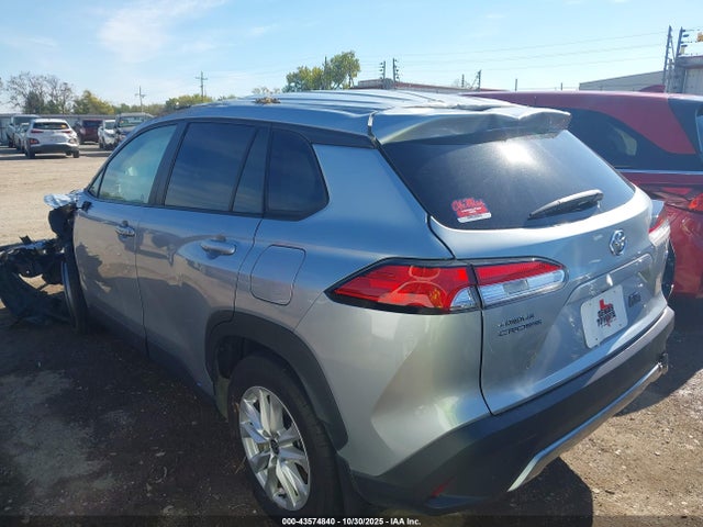 Toyota Corolla Cross Le 2024 7MUCAAAG6RV074311 Image 3