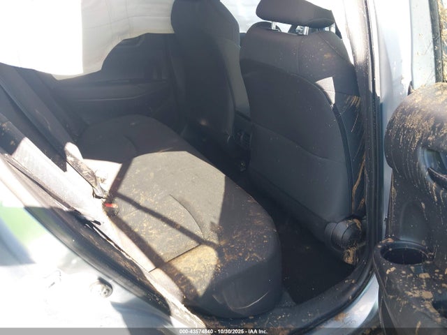Toyota Corolla Cross Le 2024 7MUCAAAG6RV074311 Image 8