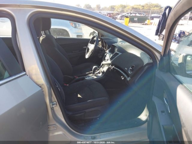 2014 CHEVROLET CRUZE 1G1PC5SB5E7341841 Photo 4