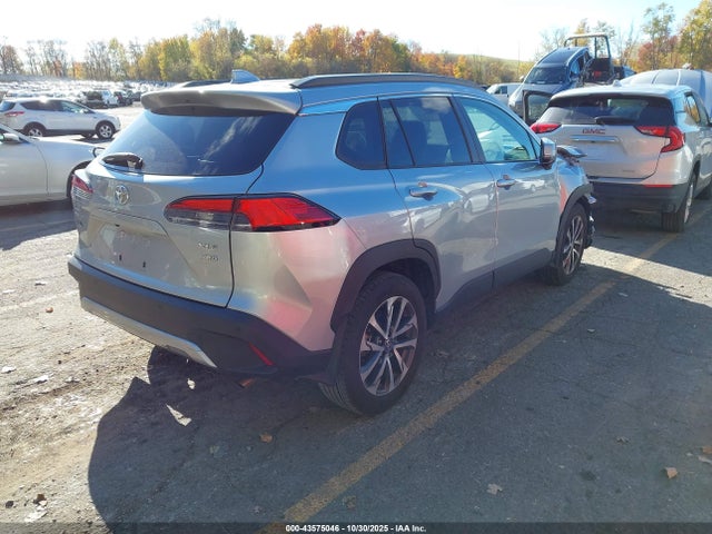 2023 TOYOTA COROLLA CROSS 7MUDAABG4PV064764 Photo 3