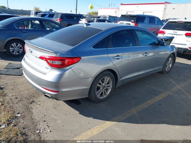Hyundai SONATA ECO 2015 5NPE24AA1FH174587 Image 4