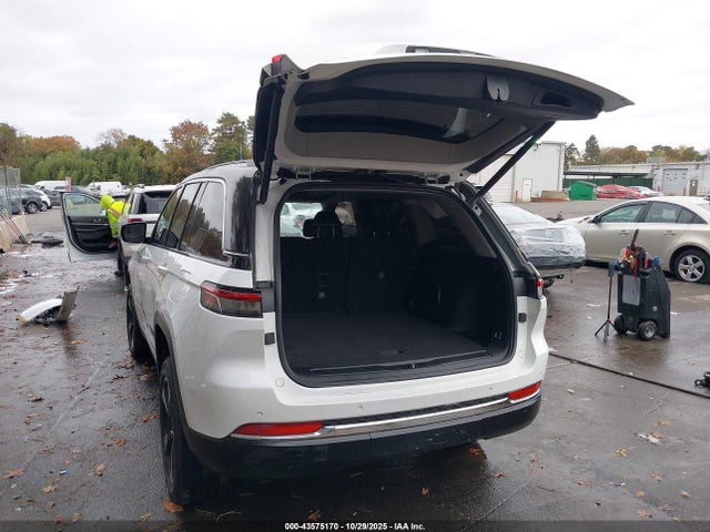 2022 JEEP GRAND CHEROKEE 1C4RJHBG2N8557238 Photo 2