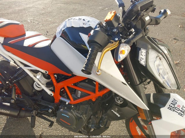 KTM 390 Duke 2019 MD2JPJ404KC209365 Image 14