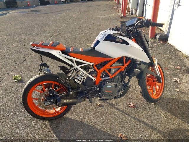 KTM 390 Duke 2019 MD2JPJ404KC209365 Image 12