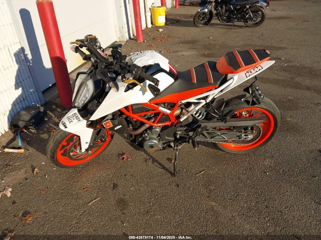 KTM 390 Duke 2019 MD2JPJ404KC209365 Image 13