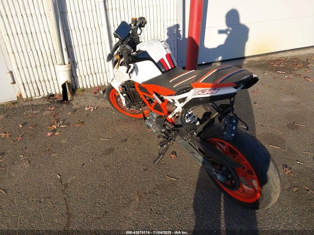 KTM 390 Duke 2019 MD2JPJ404KC209365 Image 3