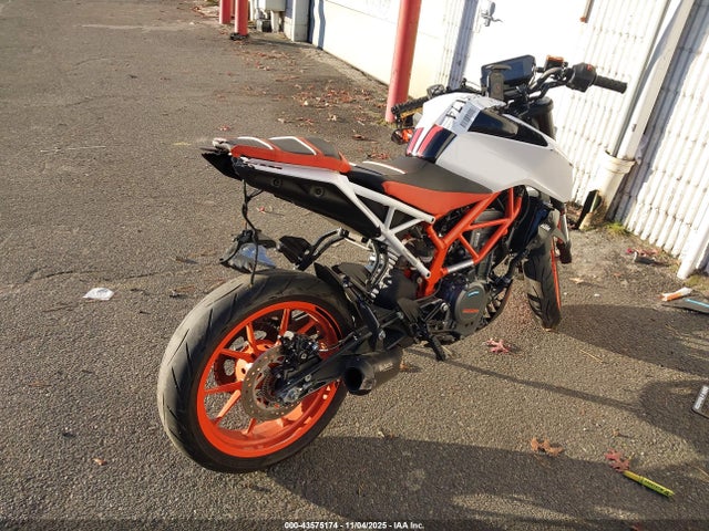 KTM 390 Duke 2019 MD2JPJ404KC209365 Image 4