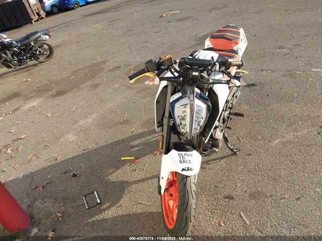 KTM 390 Duke 2019 MD2JPJ404KC209365 Image 5
