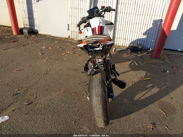 KTM 390 Duke 2019 MD2JPJ404KC209365 Image 6