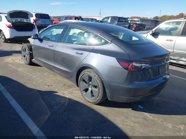 2023 TESLA MODEL 3 5YJ3E1EA2PF685538 Photo 2