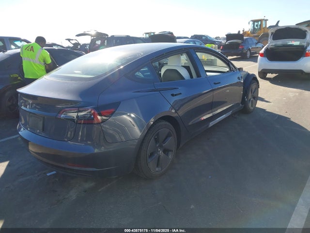 2023 TESLA MODEL 3 5YJ3E1EA2PF685538 Photo 3