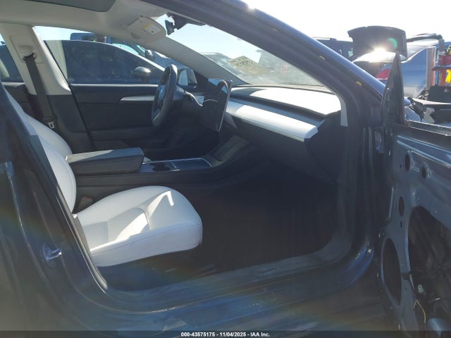 2023 TESLA MODEL 3 5YJ3E1EA2PF685538 Photo 4