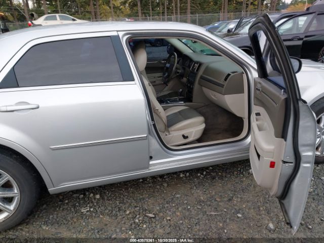 2008 CHRYSLER 300 2C3LA53G98H282232 Photo 4