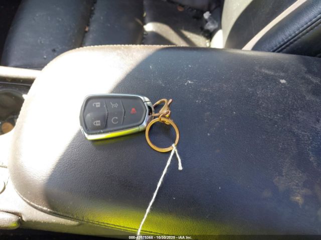 2017 CADILLAC XT5 1GYKNERS7HZ310904 Photo 10