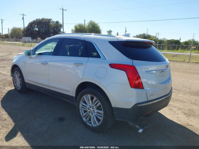 2017 CADILLAC XT5 1GYKNERS7HZ310904 Photo 2