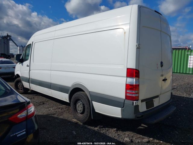 2017 MERCEDES-BENZ SPRINTER 2500 WD3PE8CD1HP562323 Photo 2