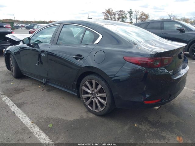 2021 MAZDA MAZDA3 3MZBPBCLXMM254854 Photo 2