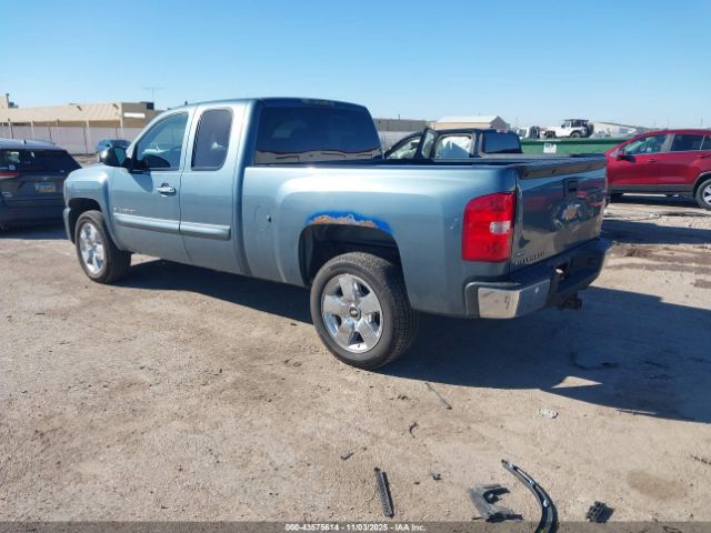 2011 CHEVROLET SILVERADO 1500 1GCRCSE05BZ447165 Photo 2