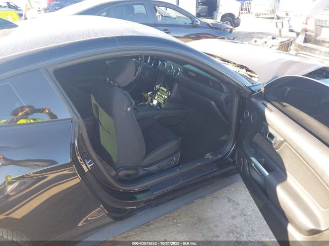 2022 FORD MUSTANG 1FA6P8THXN5133726 Photo 4