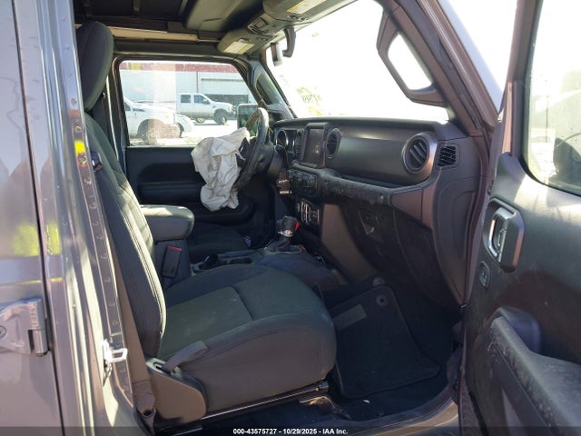 1C4HJXDG1NW180187 Jeep Wrangler